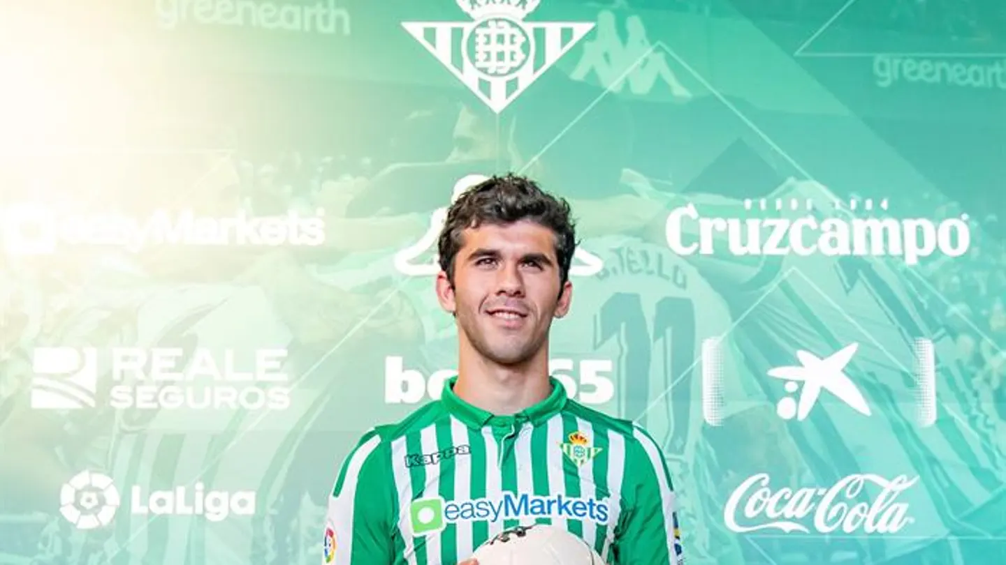 Carles Aleñá presentado por el Real Betis Carles Aleñá presentado por el Real Betis