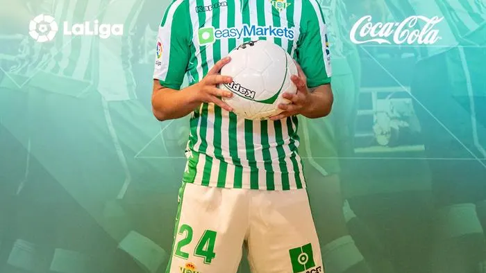 Carles Aleñá presentado por el Real Betis