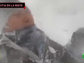 El angustioso momento en el que una avalancha engulle a 12 alpinistas en el Annapurna El angustioso momento en el que una avalancha engulle a 12 alpinistas en el Annapurna