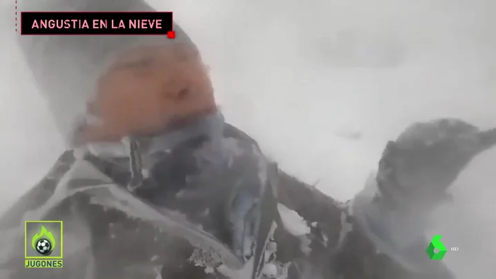 El angustioso momento en el que una avalancha engulle a 12 alpinistas en el Annapurna