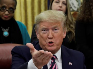 Donald Trump durante declaraciones a los medios Donald Trump durante declaraciones a los medios