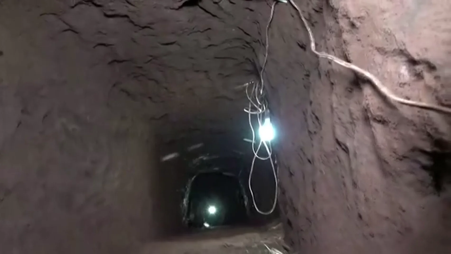 El túnel por el que supuestamente escaparon los presos de la cárcel paraguaya
