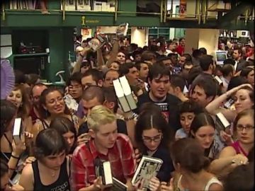 El estreno de la primera película de Harry Potter dispara el fenómeno: "Los niños solo quieren leer" El estreno de la primera película de Harry Potter dispara el fenómeno: "Los niños solo quieren leer"