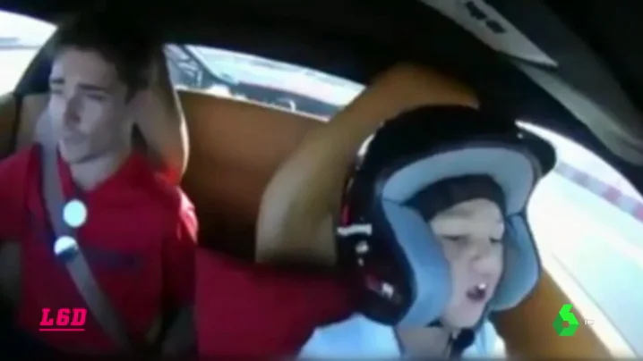 Una temeridad: un niño de seis años conduce un Ferrari a 180kms/h Una temeridad: un niño de seis años conduce un Ferrari a 180kms/h