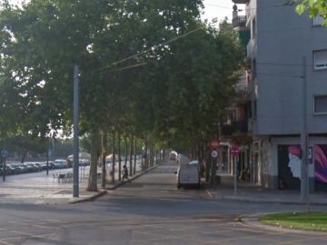 Imagen de la Avenida Playa, en Sant Adrià del Besòs, donde ha sido localizado el cadáver Imagen de la Avenida Playa, en Sant Adrià del Besòs, donde ha sido localizado el cadáver