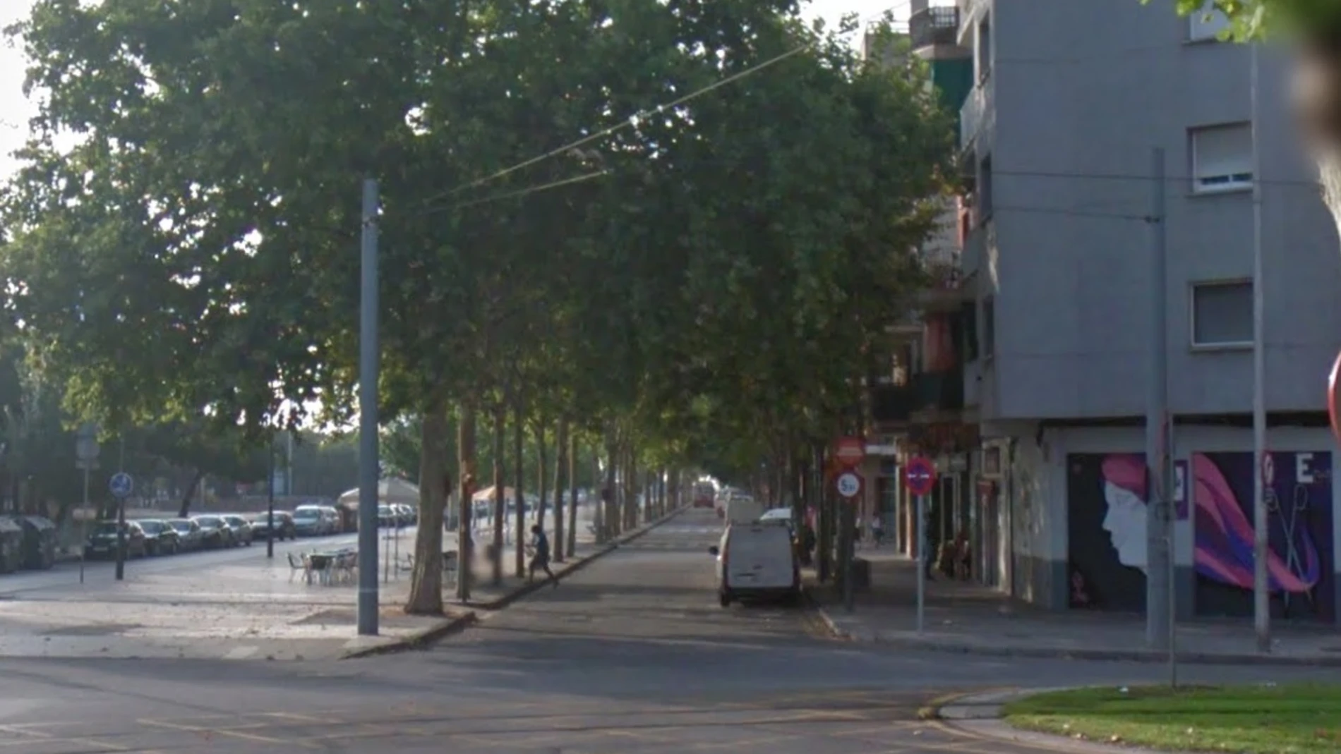 Imagen de la Avenida Playa, en Sant Adrià del Besòs, donde ha sido localizado el cadáver
