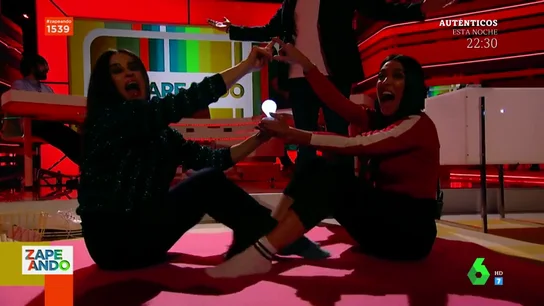 Lorena Castell y la maga Inés hacen magia en pleno directo de Zapeando: Lorena Castell y la maga Inés hacen magia en pleno directo de Zapeando: