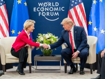 Donald Trump junto a Ursula von der Leyen Donald Trump junto a Ursula von der Leyen