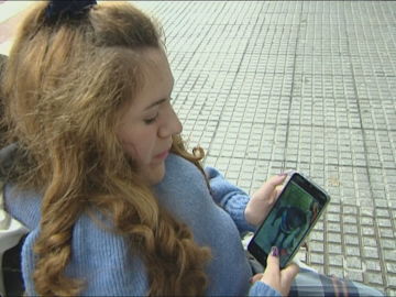 Clara, la niña que esperaba a la perra adiestrada robada en Aranjuez Clara, la niña que esperaba a la perra adiestrada robada en Aranjuez