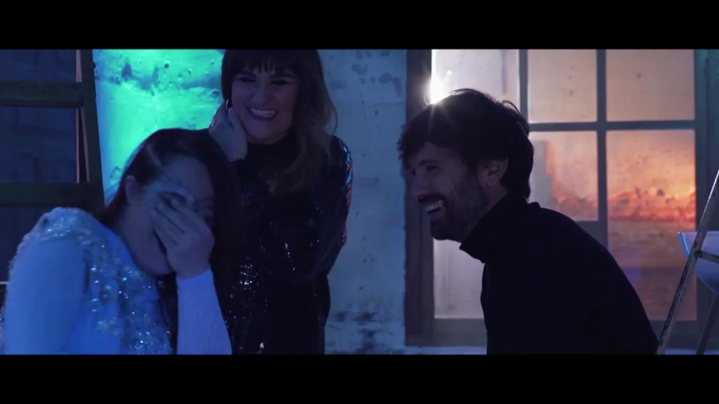 Ana cumple su sueño de ser bailarina grabando un videoclip con Rozalén y David Otero: "Voy a llorar" Ana cumple su sueño de ser bailarina grabando un videoclip con Rozalén y David Otero: "Voy a llorar"
