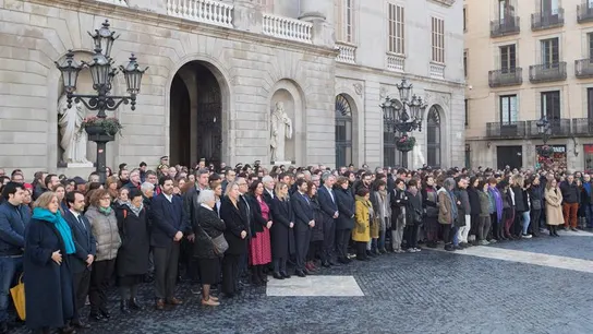 Los trabajadores del Ayuntamiento de Barcelona guardan un minuto de silencio por la muerte ayer del periodista del Ayuntamiento David Caminada, Los trabajadores del Ayuntamiento de Barcelona guardan un minuto de silencio por la muerte ayer del periodista del Ayuntamiento David Caminada,