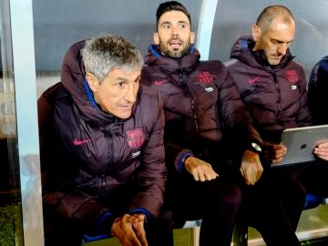 Quique Setién, junto a su cuerpo técnico en Ibiza. Quique Setién, junto a su cuerpo técnico en Ibiza.