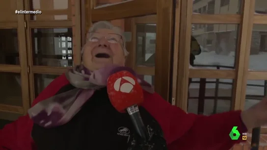 El 'regodeo' de una vecina de Teruel tras presenciar la caída de una mujer por el hielo: "¡Qué a gusto me reía!" El 'regodeo' de una vecina de Teruel tras presenciar la caída de una mujer por el hielo: "¡Qué a gusto me reía!"