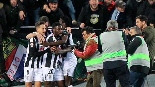 Los jugadores del Badajoz celebran un gol ante el Eibar. Los jugadores del Badajoz celebran un gol ante el Eibar.