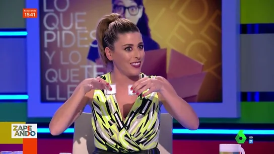 Valeria Ros presenta los mejores productos de fiesta: "Si jugas a esto en una casa acabais todos haciendo una orgía" Valeria Ros presenta los mejores productos de fiesta: "Si jugas a esto en una casa acabais todos haciendo una orgía"