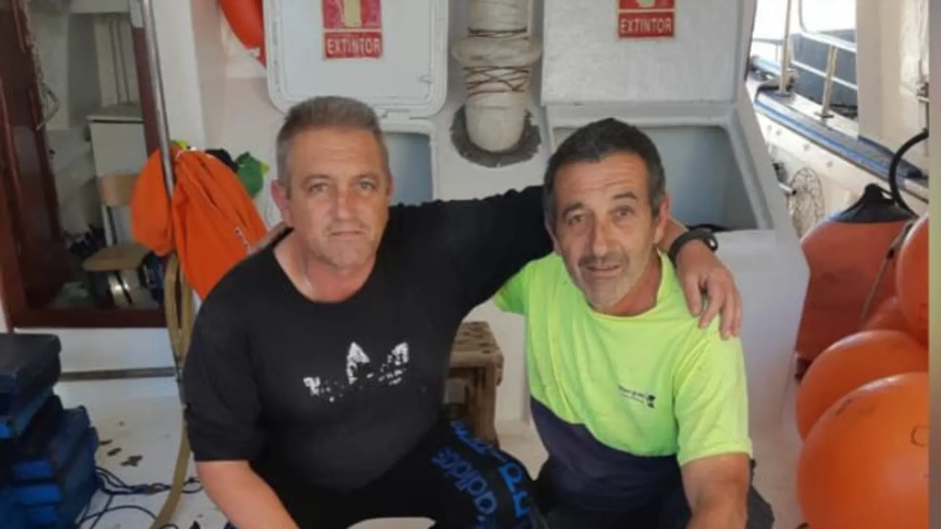 Dos de los miembros de la tripulación del pesquero desaparecido, el Rúa Mar