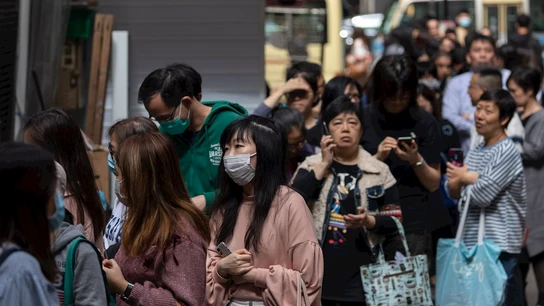 Imagen de ciudadanos en China con mascarillas por el coronavirus Imagen de ciudadanos en China con mascarillas por el coronavirus