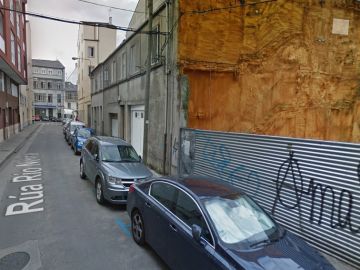 Vista general de la calle Río Neira, en Lugo, donde ocurrió el robo. Vista general de la calle Río Neira, en Lugo, donde ocurrió el robo.