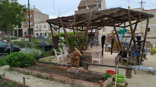 Imagen de la construcción de 'La huerta de Tetuán' tras el trabajo vecinal Imagen de la construcción de 'La huerta de Tetuán' tras el trabajo vecinal