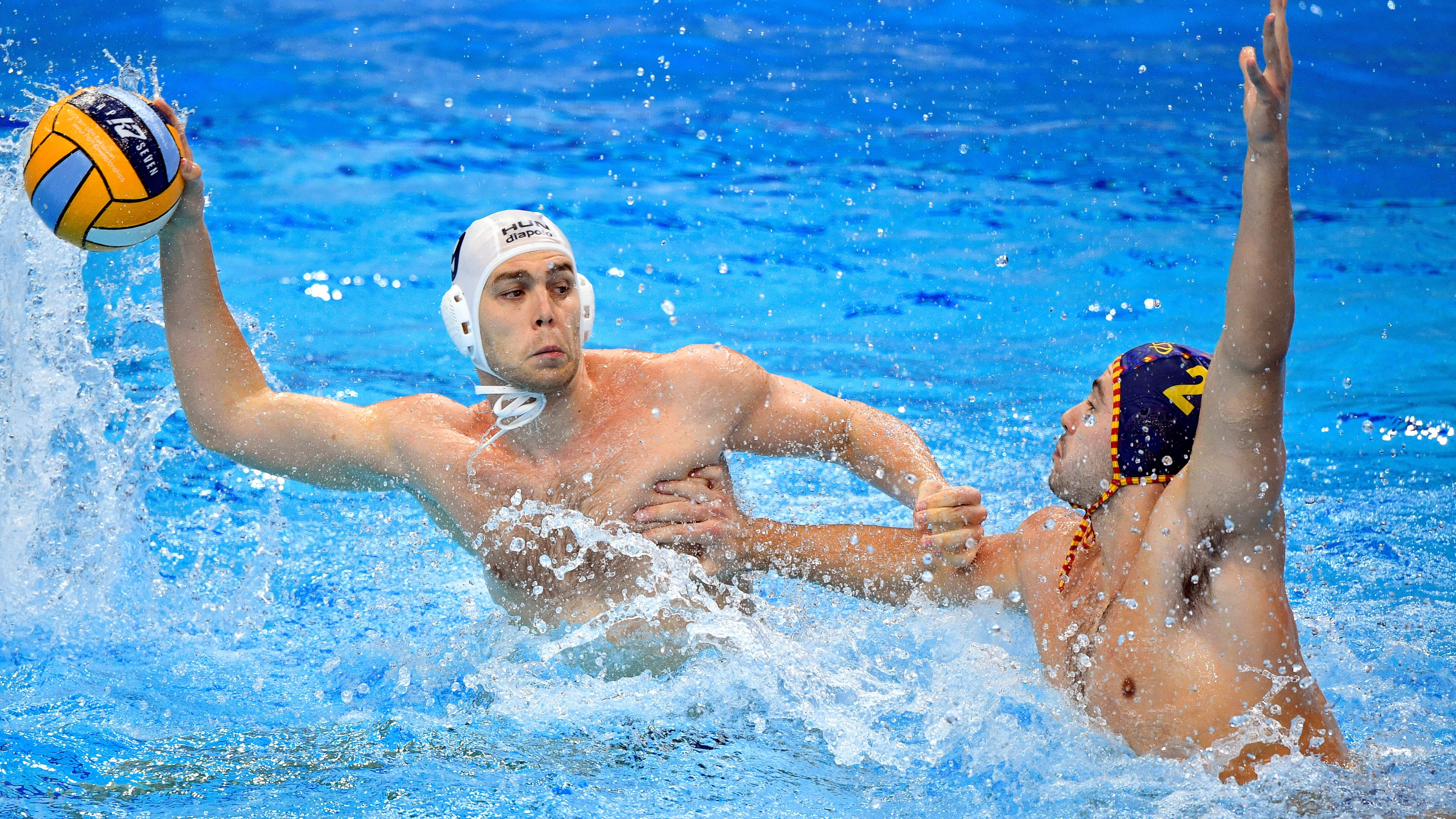 Final del Europeo de waterpolo entre España y Hungría.