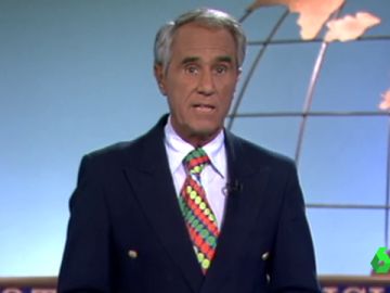 El icónico estilo de Carrascal, noticias cargadas de improvisación... así fueron los comienzos de Antena 3 Noticias El icónico estilo de Carrascal, noticias cargadas de improvisación... así fueron los comienzos de Antena 3 Noticias
