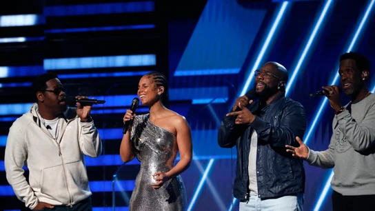 Alicia Keys, junto a Boyz II Men, cantando 'It's So Hard to Say Goodbye to Yesterday' en memoria de Kobe Bryant Alicia Keys, junto a Boyz II Men, cantando 'It's So Hard to Say Goodbye to Yesterday' en memoria de Kobe Bryant