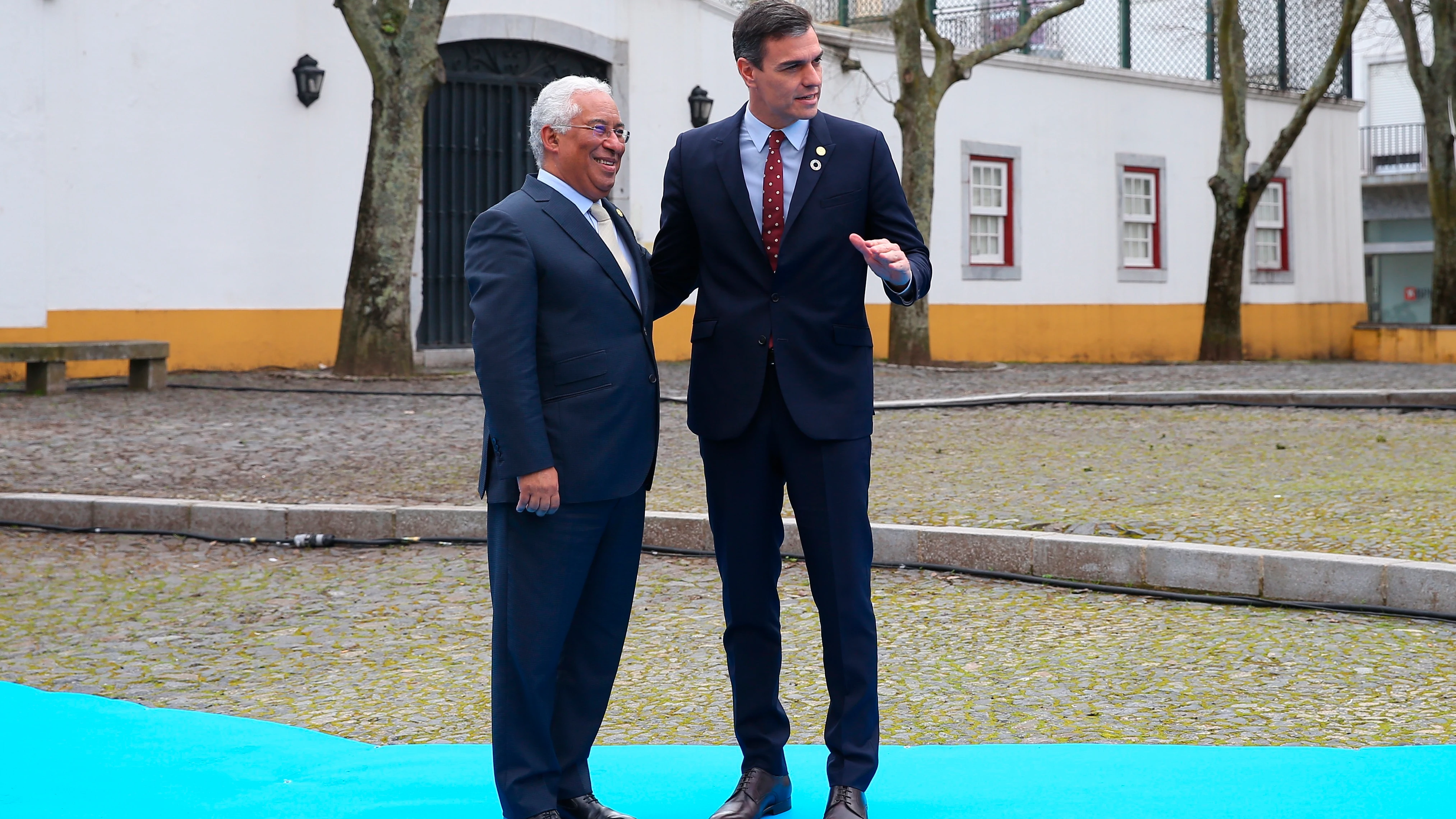 Pedro Sánchez, con el primer ministro de Portugal, Antonio Costa