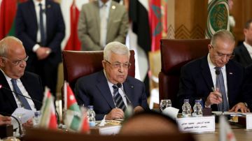 Mahmud Abbas en la sesión extraordinaria de la Liga Árabe para estudiar el plan de paz de Trump
