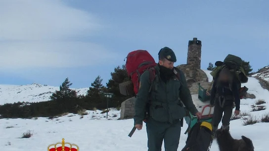 Rescatan a un hombre atrapado en un refugio varios meses Rescatan a un hombre atrapado en un refugio varios meses