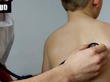Niño en el médico Niño en el médico