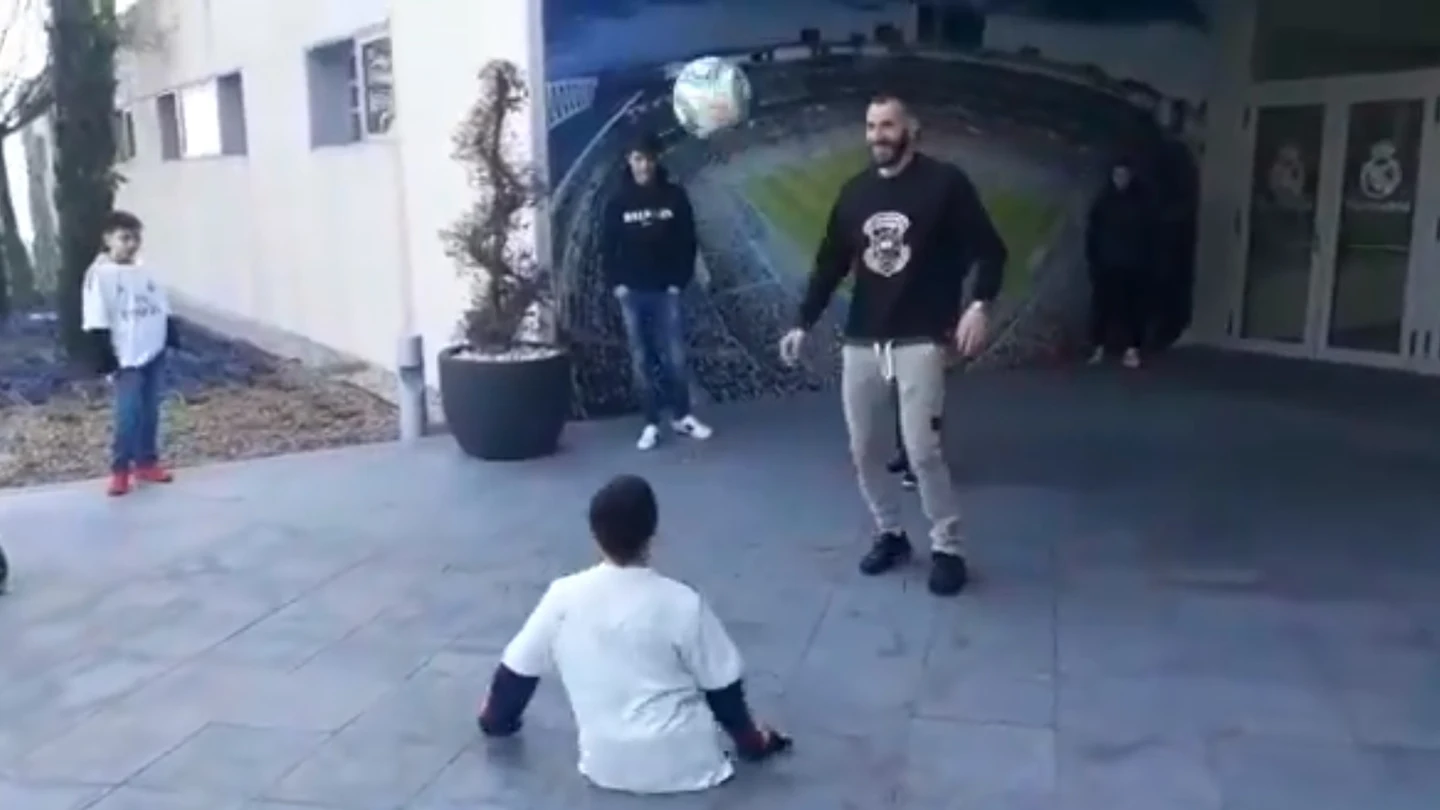 Benzema, junto a Ali Turganbekov Benzema, junto a Ali Turganbekov