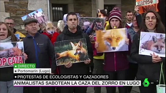 Imagen de animalistas y ecologistas durante la protesta contra la caza del zorro en Lugo. Imagen de animalistas y ecologistas durante la protesta contra la caza del zorro en Lugo.