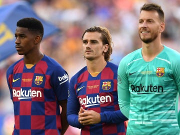Junior Firpo, Antoine Griezmann y Neto Junior Firpo, Antoine Griezmann y Neto