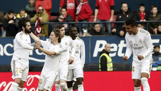 El Real Madrid celebra el gol de Isco ante Osasuna El Real Madrid celebra el gol de Isco ante Osasuna