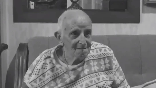 Cinto, el anciano de 92 años que iba a ser desahuciado en Barcelona Cinto, el anciano de 92 años que iba a ser desahuciado en Barcelona