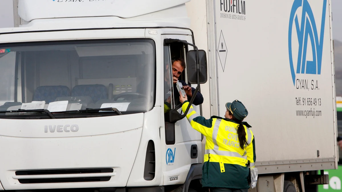 Tráfico publica las restricciones a camiones en España para 2024 -  Fenadismer
