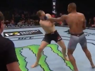 Kalinn Williams en su debut en la UFC Kalinn Williams en su debut en la UFC