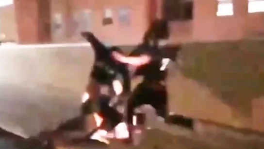 Un entrenador recibe una paliza por parte de sus propios jugadores Un entrenador recibe una paliza por parte de sus propios jugadores