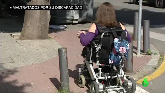 Insultos y falta de empatía: la realidad a la que se enfrentan las personas con discapacidad en los transportes Insultos y falta de empatía: la realidad a la que se enfrentan las personas con discapacidad en los transportes
