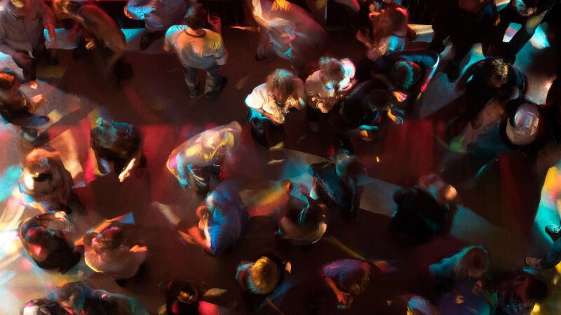 Por qué bailas como bailas 