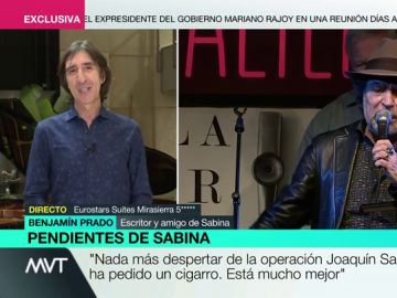 "Pedir un cigarrito": esto es lo primero que ha hecho Joaquín Sabina tras despertar de su intervención "Pedir un cigarrito": esto es lo primero que ha hecho Joaquín Sabina tras despertar de su intervención