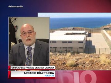 La denuncia del juez encargado del centro de migrantes de Barranco Seco: "Es un centro carcelario y no han cometido ningún hecho delictivo" La denuncia del juez encargado del centro de migrantes de Barranco Seco: "Es un centro carcelario y no han cometido ningún hecho delictivo"