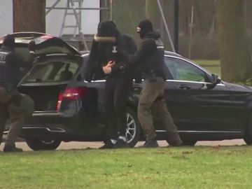La Policía alemana detiene a 12 presuntos terroristas de extrema derecha La Policía alemana detiene a 12 presuntos terroristas de extrema derecha