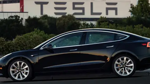 Tesla Model 3 Tesla Model 3