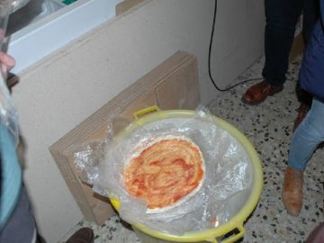 Imagen de las pizzas incautadas por la Guardia Civil. Imagen de las pizzas incautadas por la Guardia Civil.