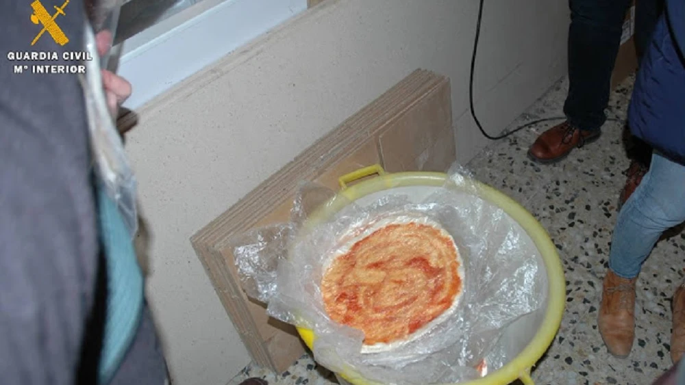 Imagen de las pizzas incautadas por la Guardia Civil. 