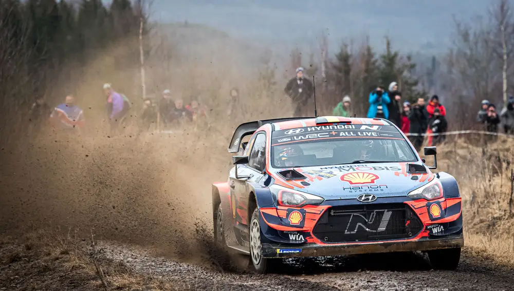 Thierry Neuville lograba un scratch