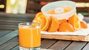 Zumo de naranja recién exprimido Zumo de naranja recién exprimido