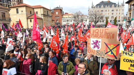 Manifestación en León por el futuro de la provincia Manifestación en León por el futuro de la provincia
