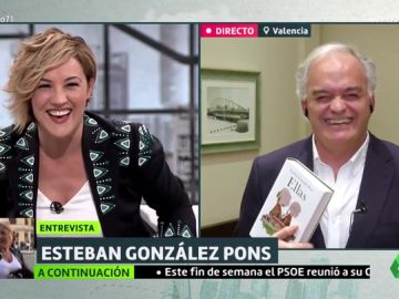El divertido momento de Cristina Pardo y González Pons sincerándose sobre el primer amor: "No me hizo ni caso" El divertido momento de Cristina Pardo y González Pons sincerándose sobre el primer amor: "No me hizo ni caso"